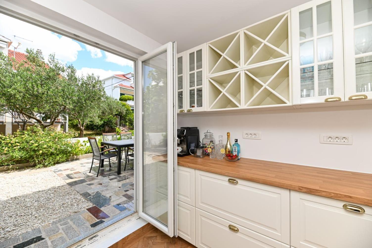 Villa Rozana - Beachfront Wellness Retreat Seget Vranjica Exterior foto