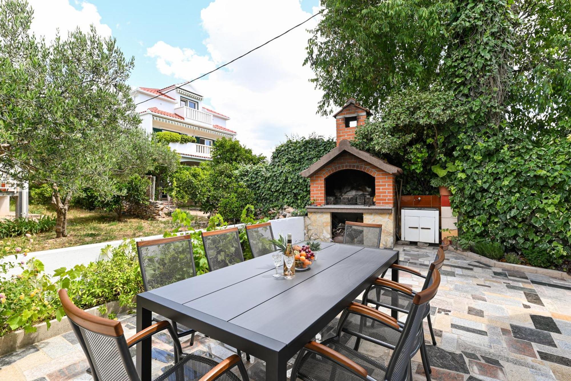 Villa Rozana - Beachfront Wellness Retreat Seget Vranjica Exterior foto