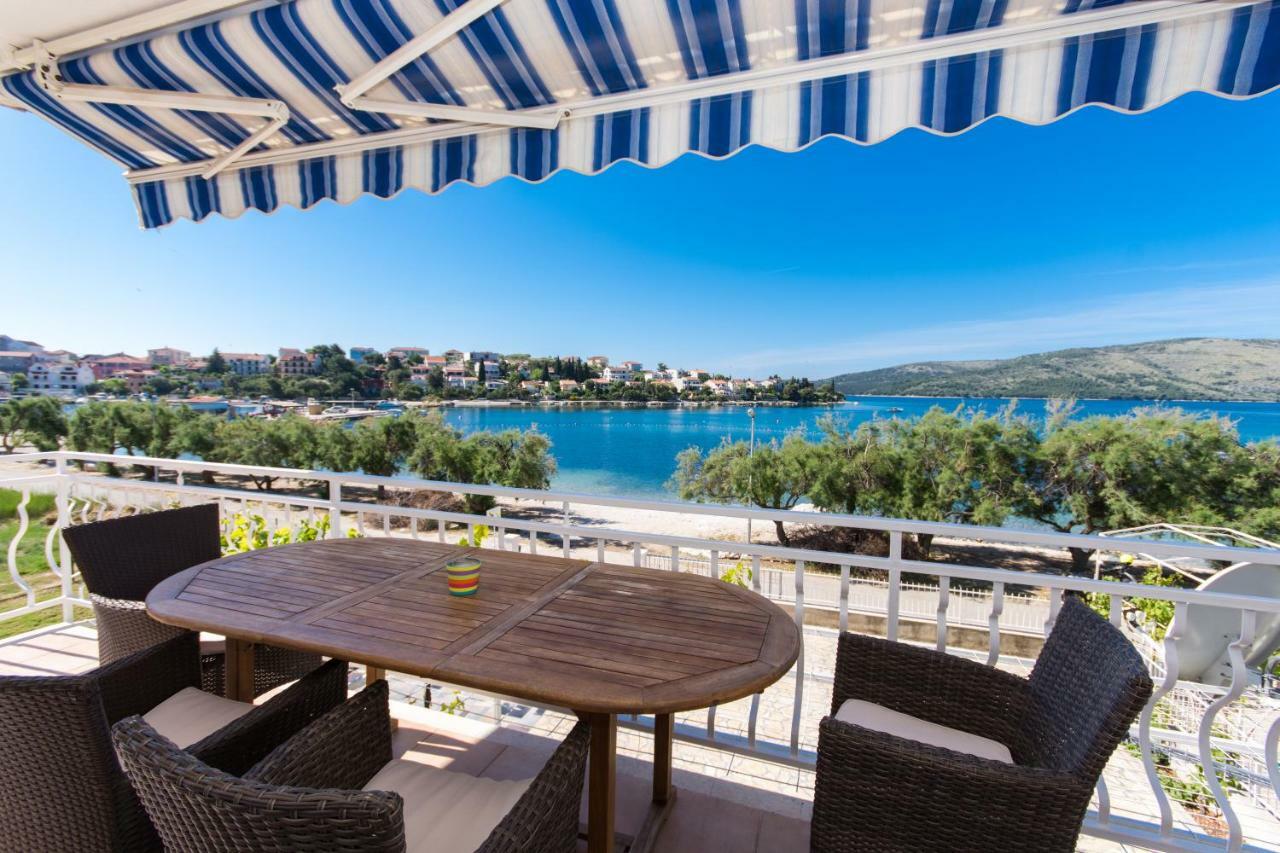 Villa Rozana - Beachfront Wellness Retreat Seget Vranjica Quarto foto