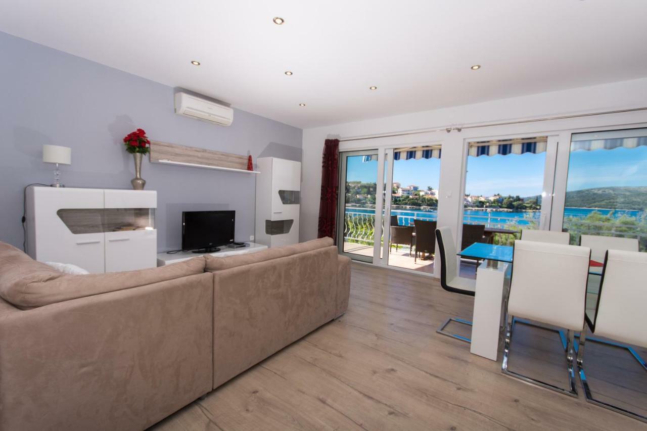 Villa Rozana - Beachfront Wellness Retreat Seget Vranjica Exterior foto