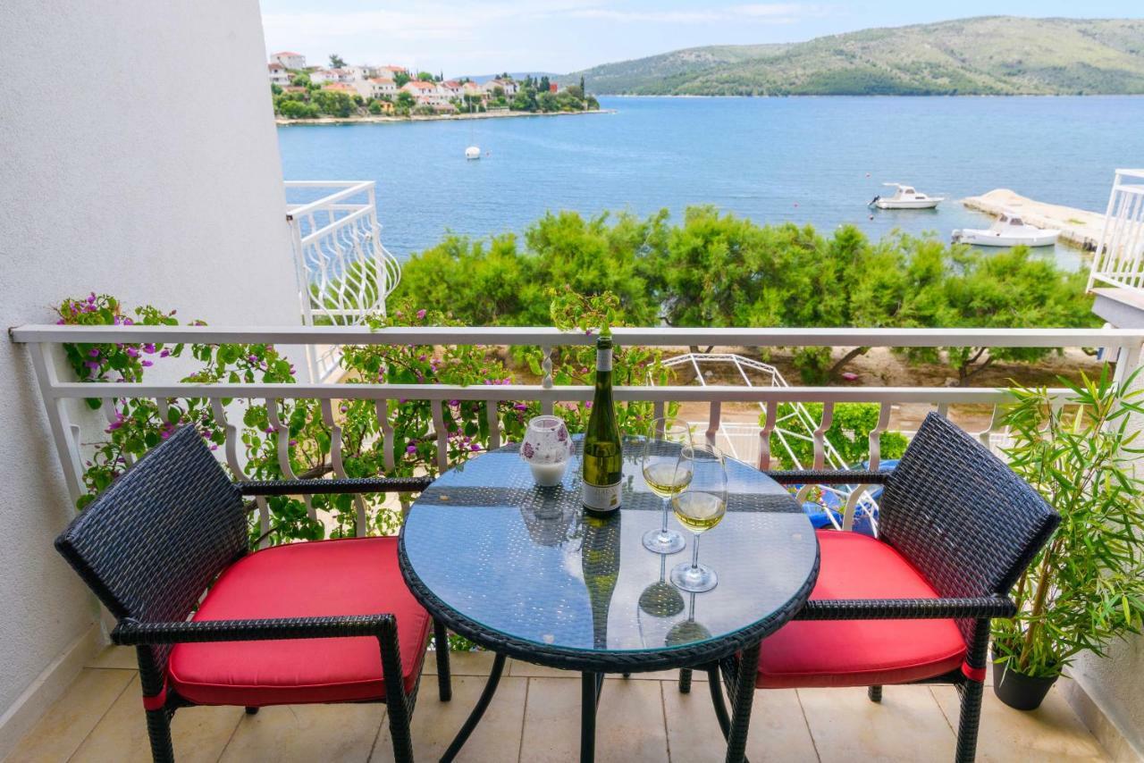 Villa Rozana - Beachfront Wellness Retreat Seget Vranjica Exterior foto
