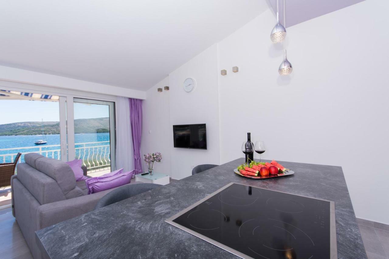 Villa Rozana - Beachfront Wellness Retreat Seget Vranjica Exterior foto