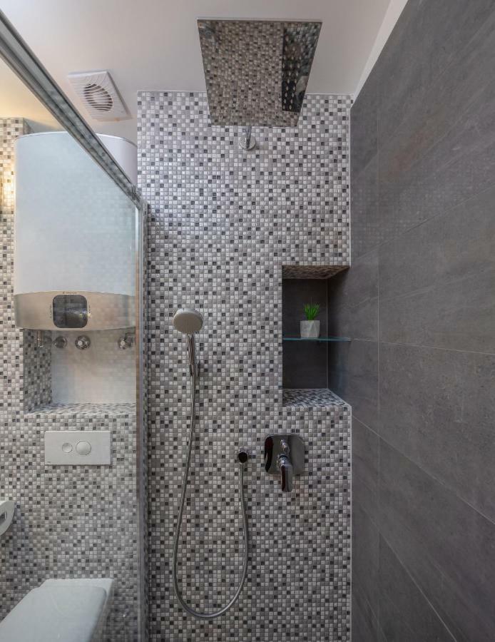 Villa Rozana - Beachfront Wellness Retreat Seget Vranjica Exterior foto